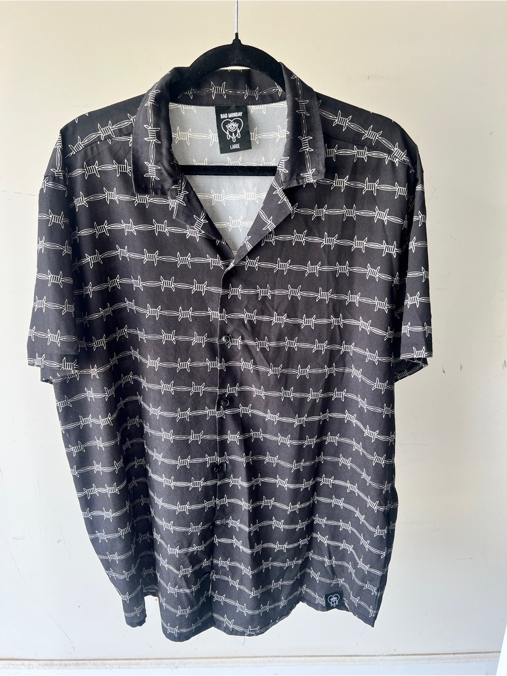 Black Barbed Wire Print Short Sleeve Shirt